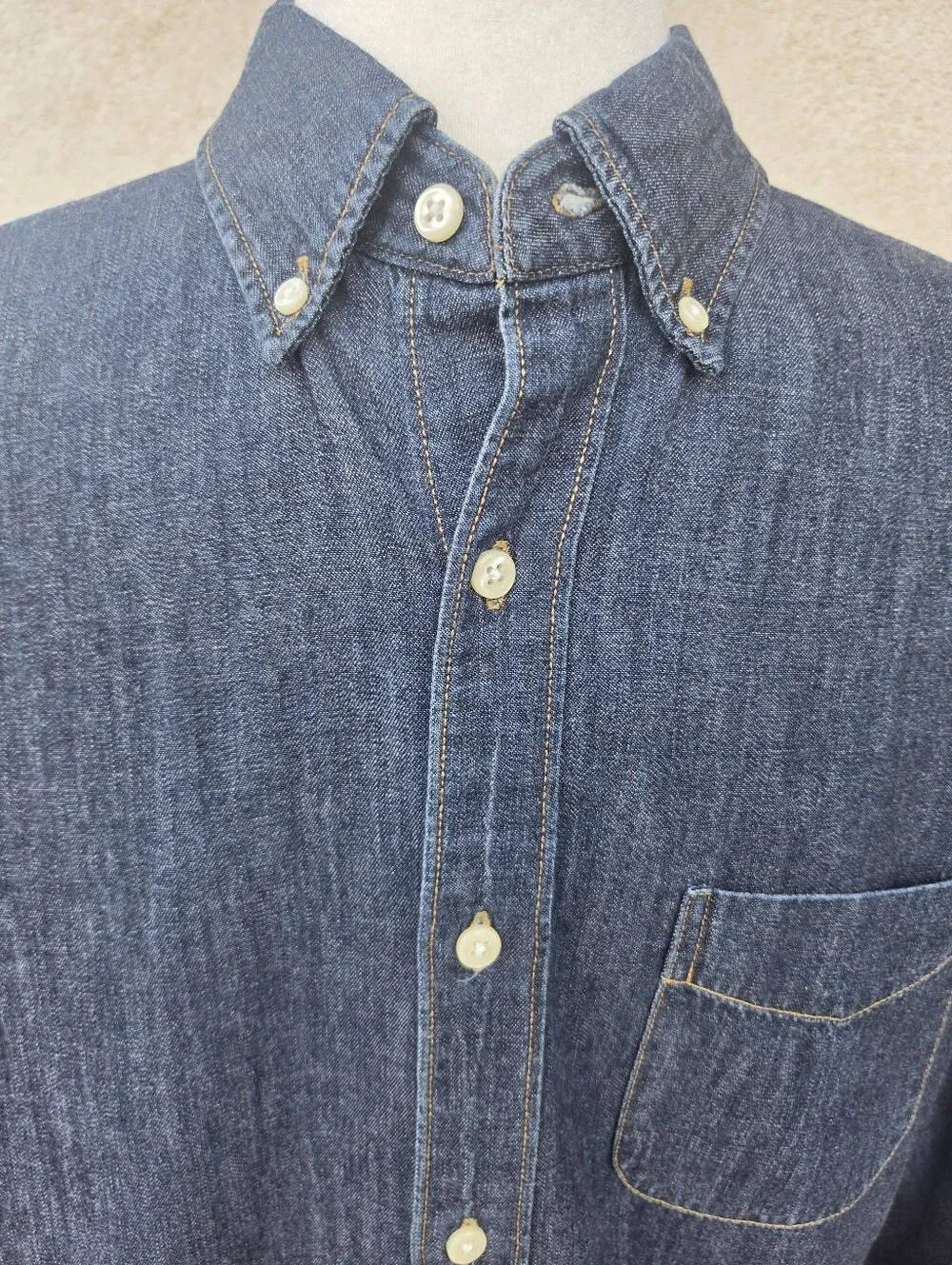 J. Crew Classic Men's Indigo Blue Denim Button-Down Shirt Medium